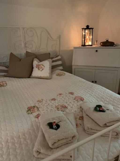 100 Qm Ferienwohnung Am Heiligen Brunnen เควดลินบวร์ก ภายนอก รูปภาพ